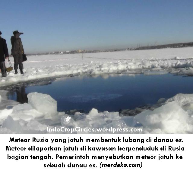 meteor-rusia-yang-jatuh-membentuk-lubang-di-danau-es-003