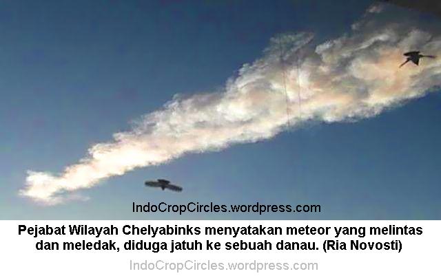 Meteor russia - -meteor-yang-melintasi-kota-chelyabinks