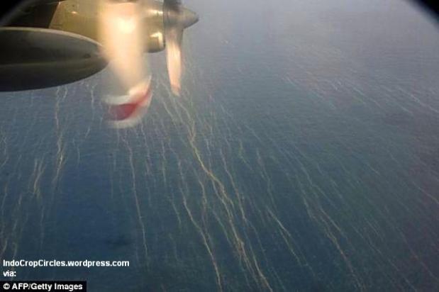 oli-on-the-sea-malaysia-airlines-crashed-mh370-03
