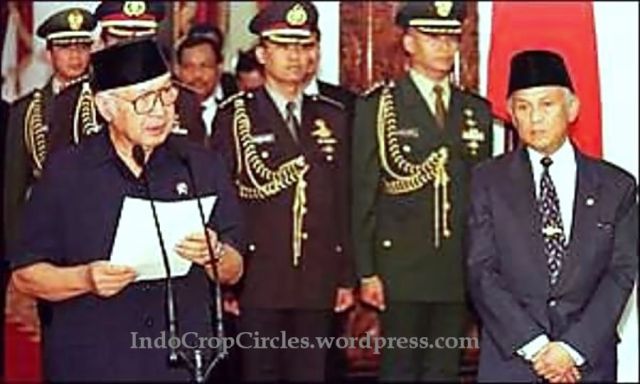 Suharto resigns