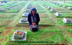 doa di kuburan tragedi 1998